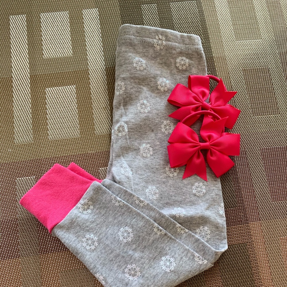 18 months Carter’s Gray/White Leggings